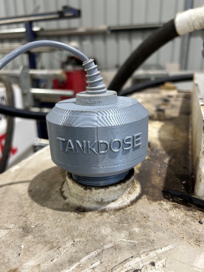 TankDose magnetostrictive probe installed in a fuel tank in the field
